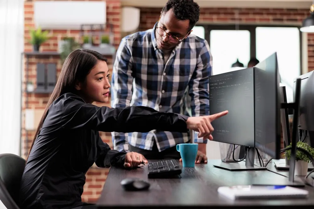 Why Small Businesses Outsource IT Support